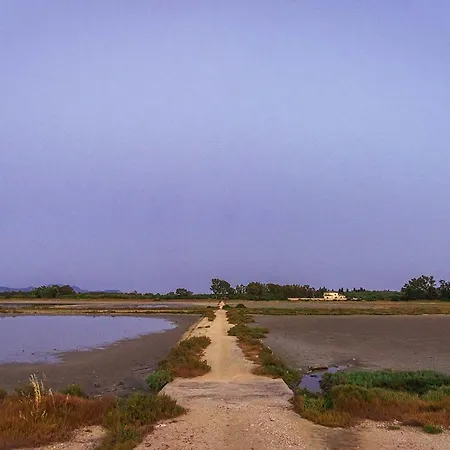 Vakantiehuis Krasospito 1850 - A Corfiot Wine House Reborn *