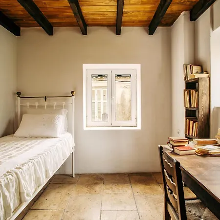 Case de vacanță Krasospito 1850 - A Corfiot Wine House Reborn